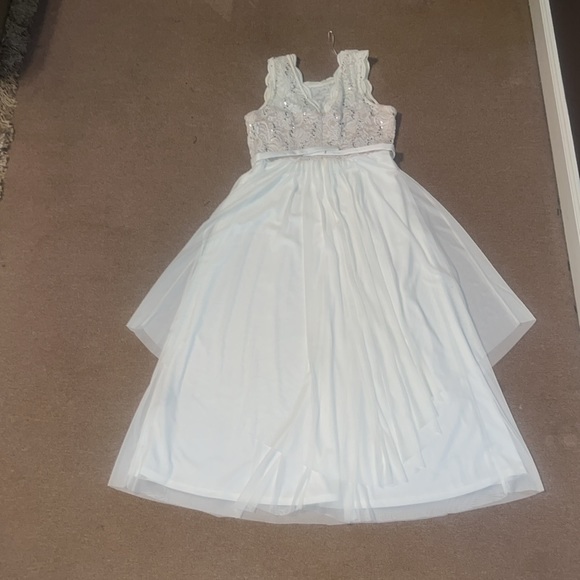 R & M Richard’s white sleeves Chiffon Gown - Picture 2 of 4